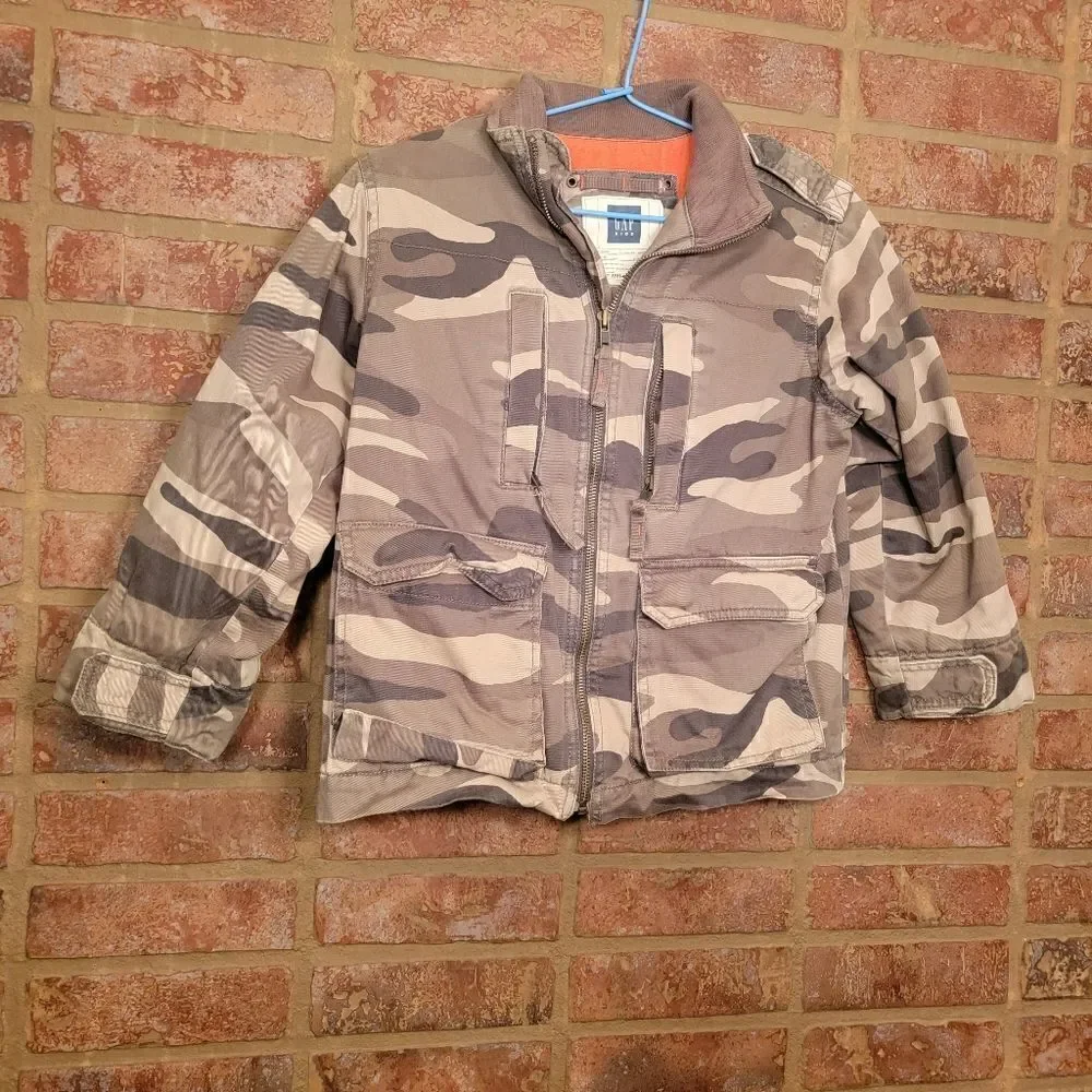 Gap camoflauge camo jacket size small 6/7